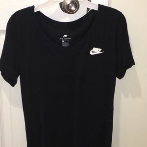 Nike Women’s Shirt